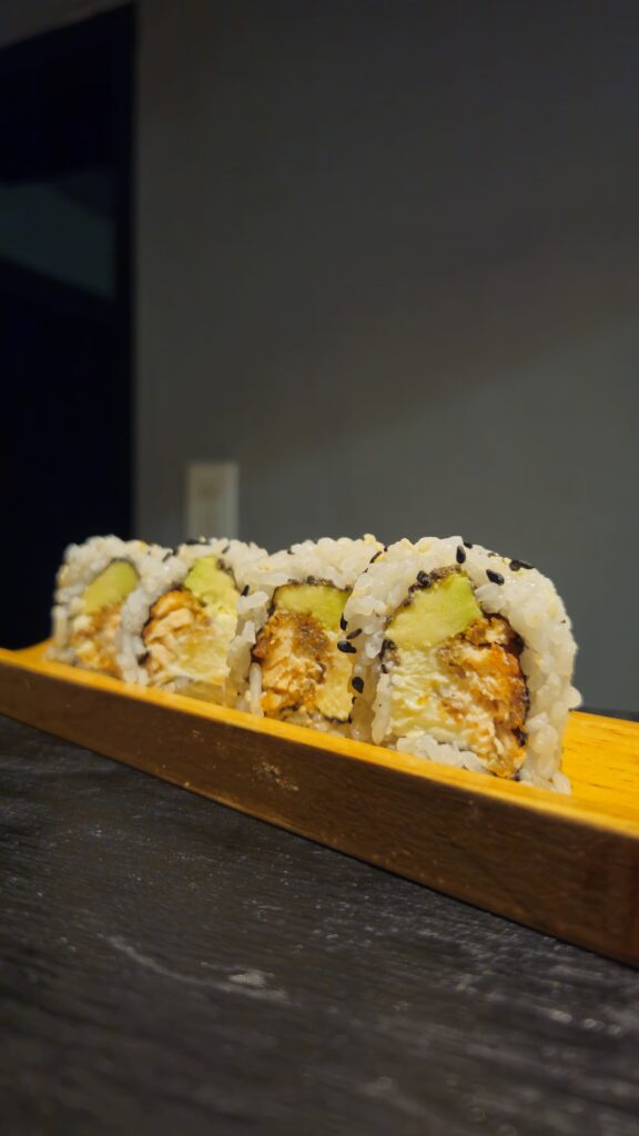 Naguini Sushi Club