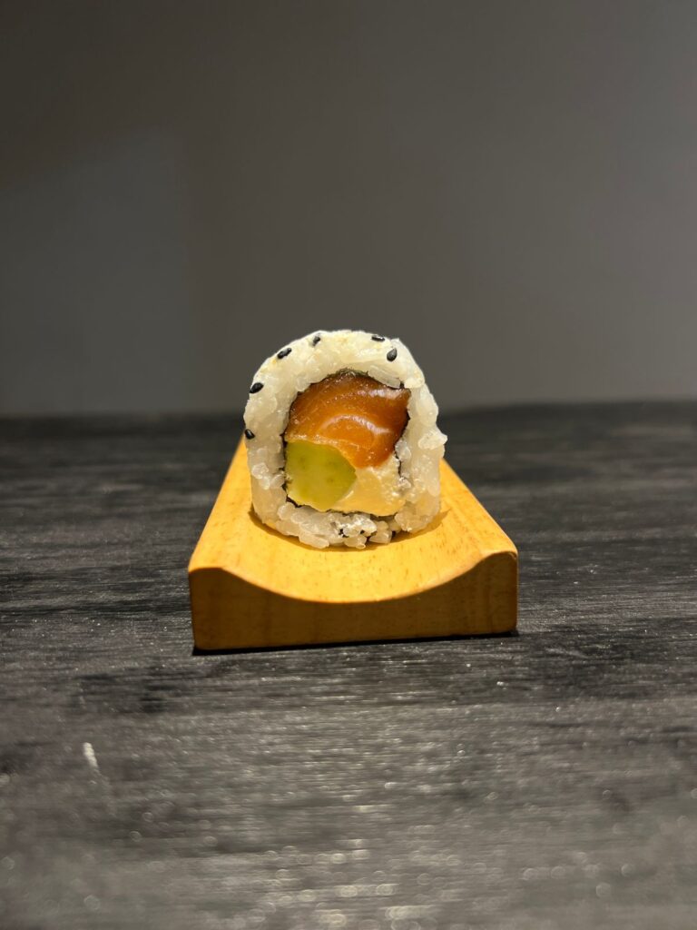 Naguini Sushi Club